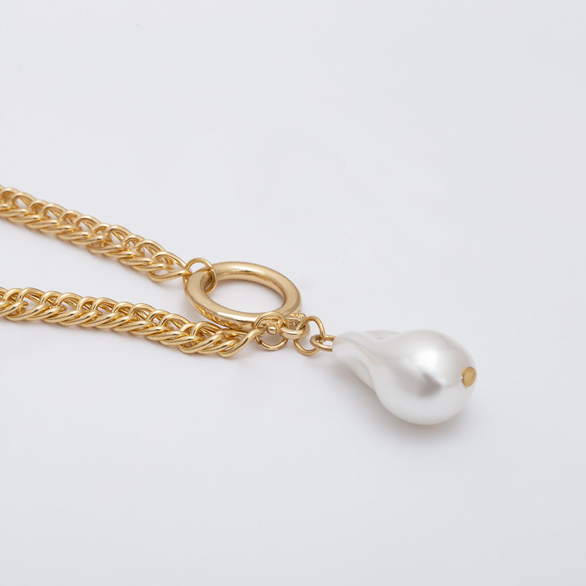 Vintage Shaped Pearl Pendant Necklace