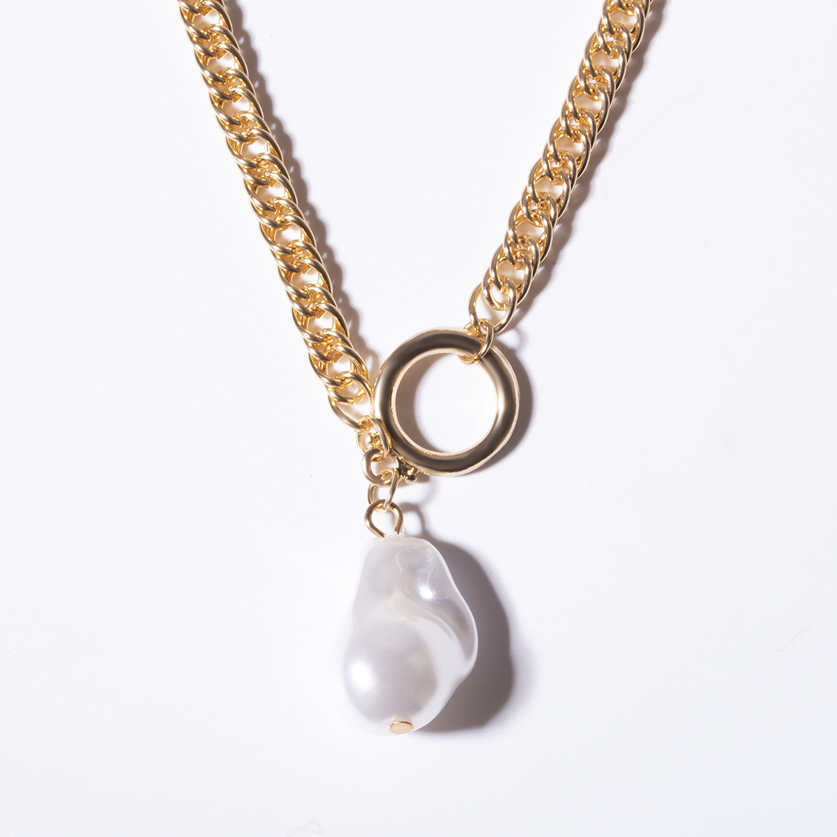 Vintage Shaped Pearl Pendant Necklace