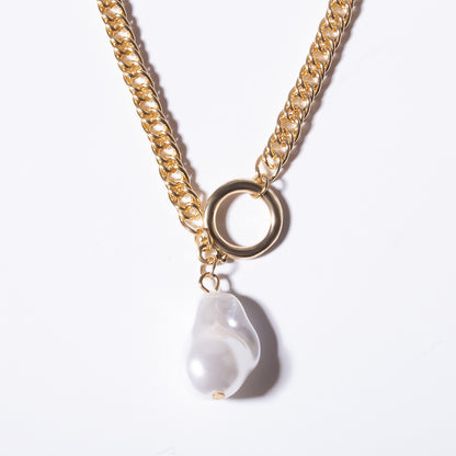 Vintage Shaped Pearl Pendant Necklace