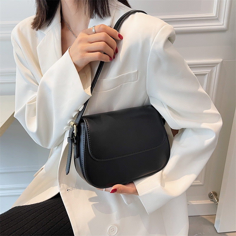 Graceful Simple Shoulder Bag