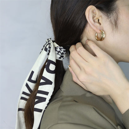 Simple Classic Commuter Earrings