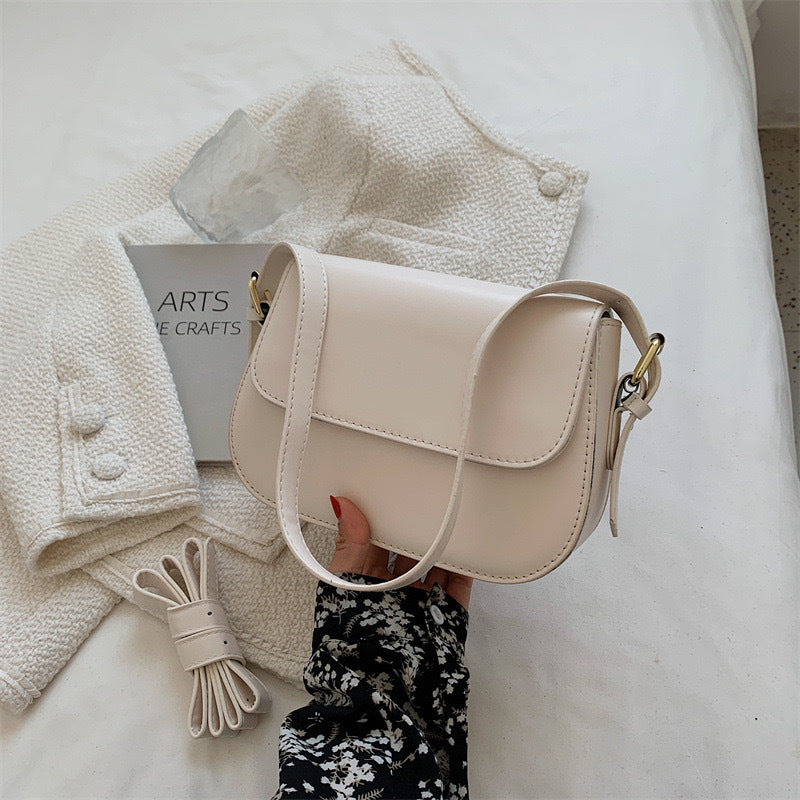 Graceful Simple Shoulder Bag